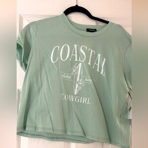 MAKE ME AN OFFER
NWT- Dry goods cropped tee